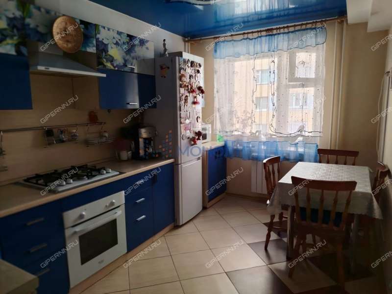 трёхкомнатная квартира на улице Октябрьской Революции дом 45А