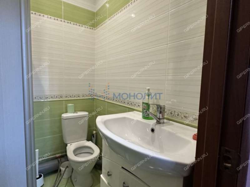 помещение под торговую площадь, недвижимость под образовательные учреждения на улице Василия Иванова