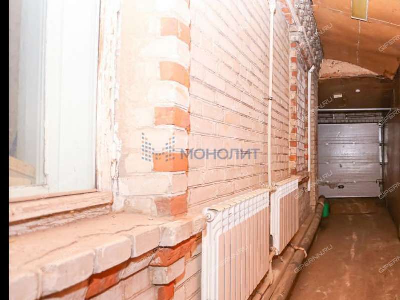 здание под склад, недвижимость под автобизнес на улице Вали Котика