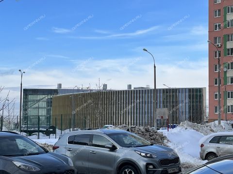 1-komnatnaya-ul-verhnepecherskaya-d-15-k1 фото