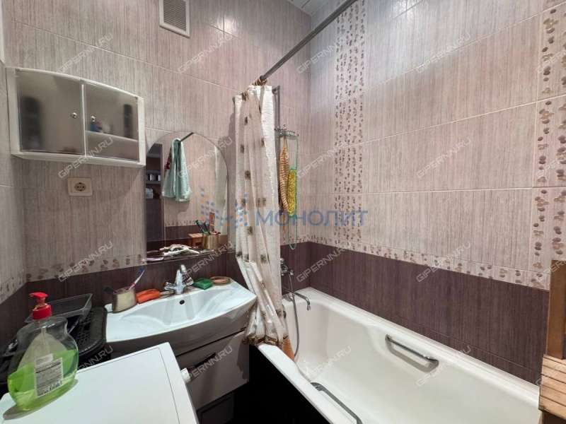 трёхкомнатная квартира на проспекте Кирова дом 10