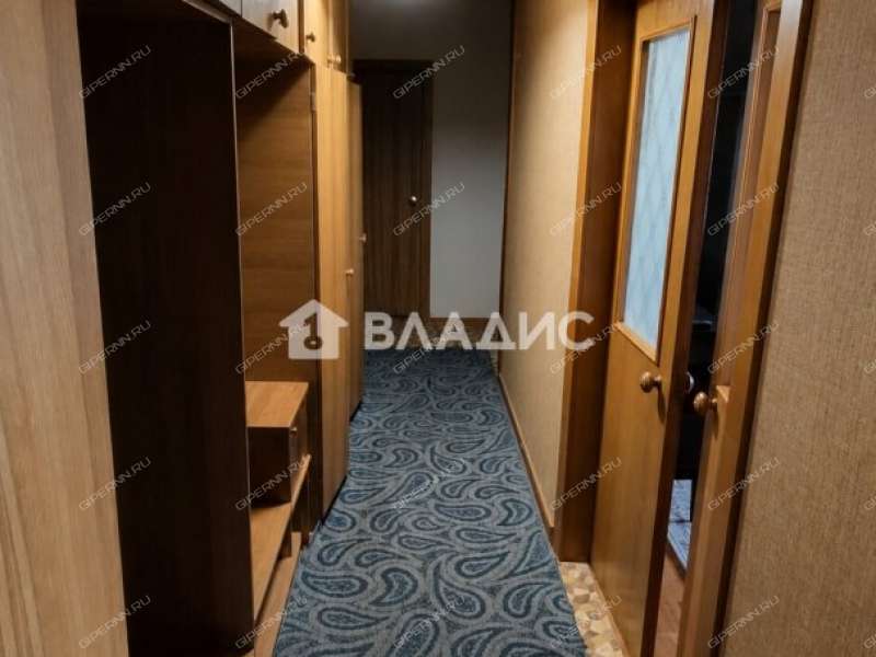 трёхкомнатная квартира на улице Веденяпина дом 1В