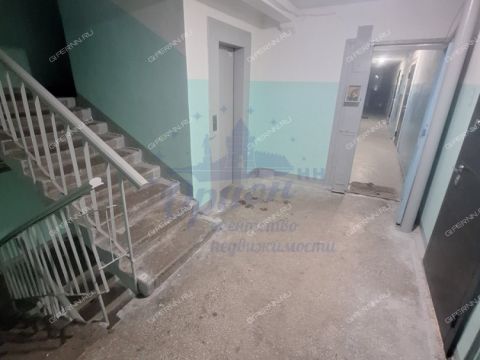 1-komnatnaya-ul-geroya-popova-d-9-k2 фото