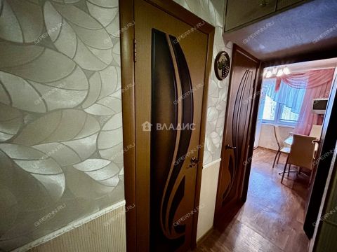 3-komnatnaya-b-r-zarechnyy-d-9 фото