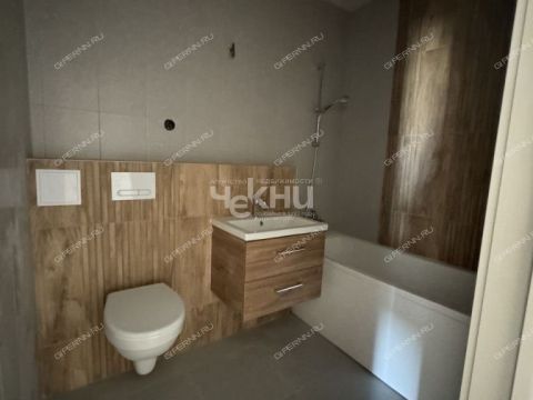 1-komnatnaya-ul-sergeya-akimova-d-50 фото
