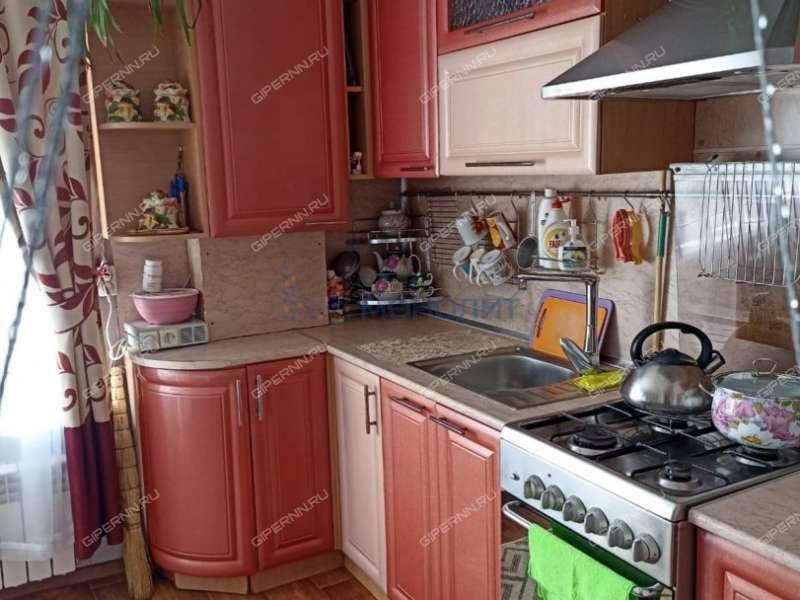 дом на улице Школьная рабочий посёлок Сухобезводное