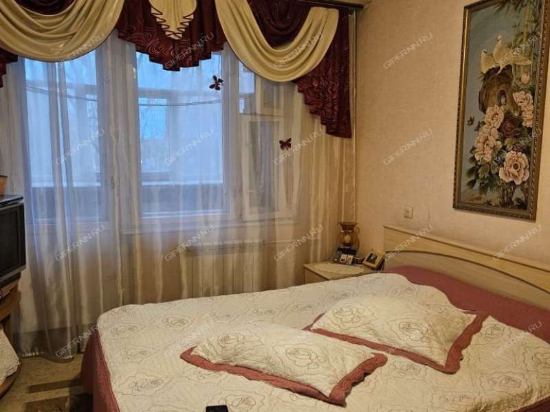 трёхкомнатная квартира на Мончегорской улице дом 33