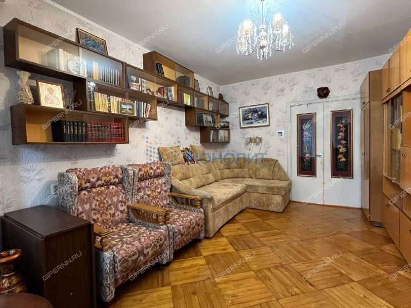 трёхкомнатная квартира на улице Звездинка дом 26а