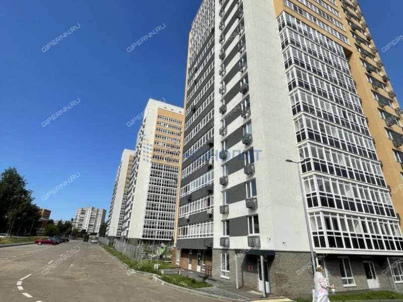 помещение под офис, торговую площадь на улице Владимира Лузянина