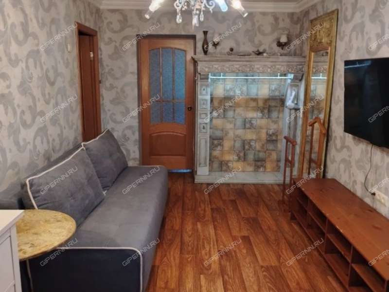 трёхкомнатная квартира на Зеленодольской улице дом 56