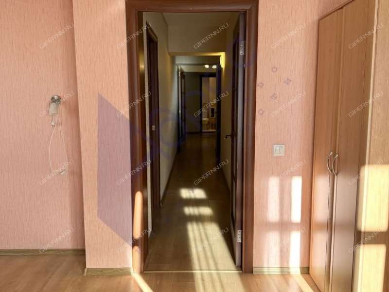 трёхкомнатная квартира на улице Родионова дом 193