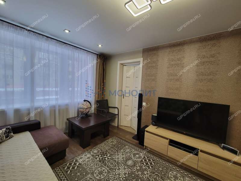 двухкомнатная квартира на улице Сутырина дом 18