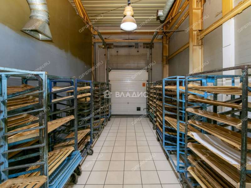 здание под офис, торговую площадь на Станционной улице рабочий посёлок Решетиха