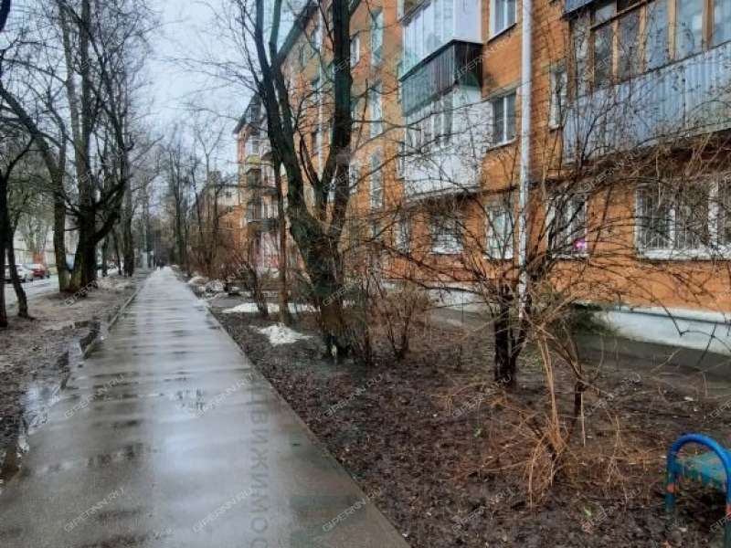 однокомнатная квартира на улице Сурикова дом 10