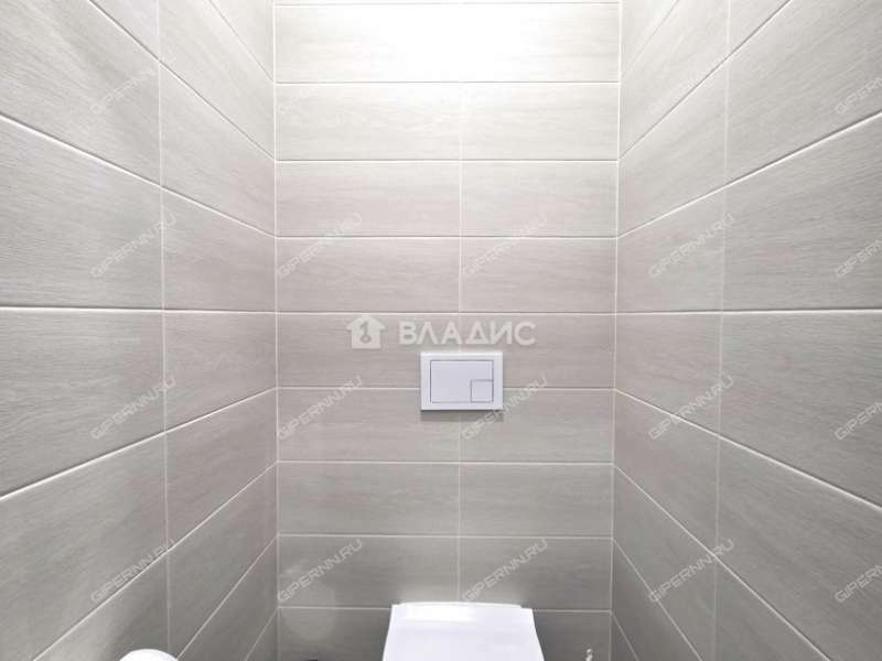 здание под офис, торговую площадь на улице Ларина