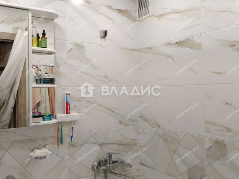 трёхкомнатная квартира на улице Пермякова дом 6