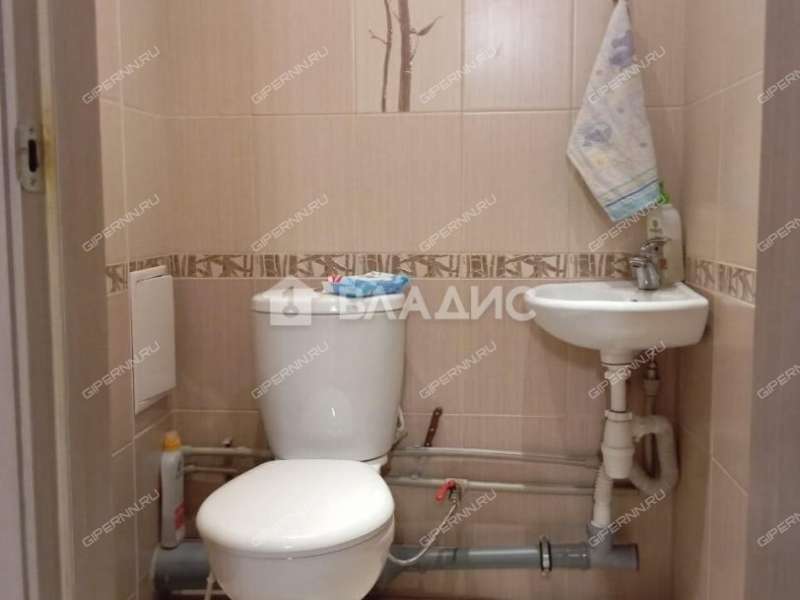 двухкомнатная квартира на улице Родионова дом 167 к1