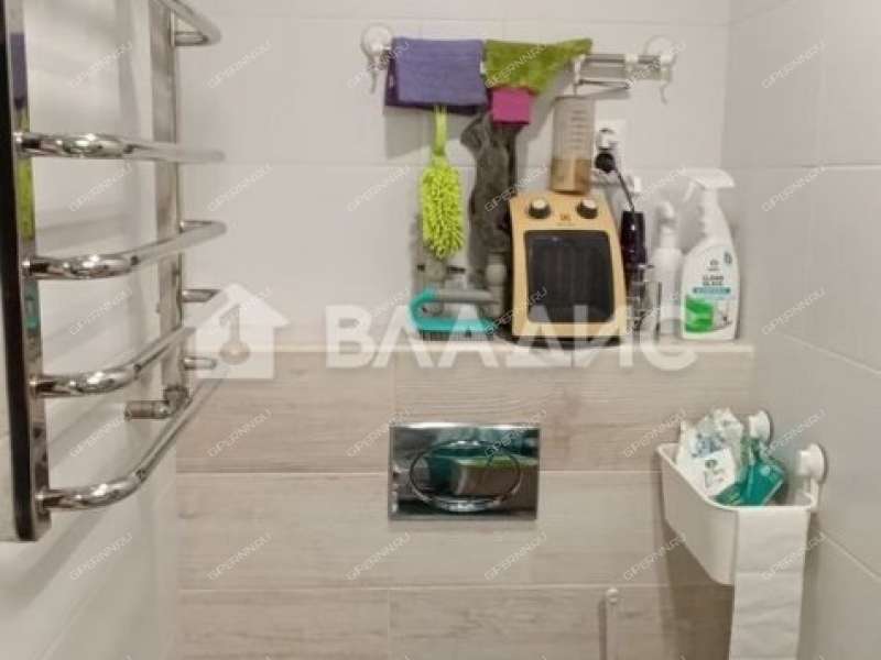 четырёхкомнатная квартира на Артельной улице дом 10А