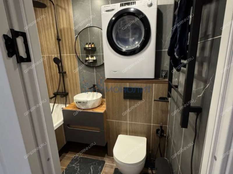 трёхкомнатная квартира на улице Маршала Воронова дом 6