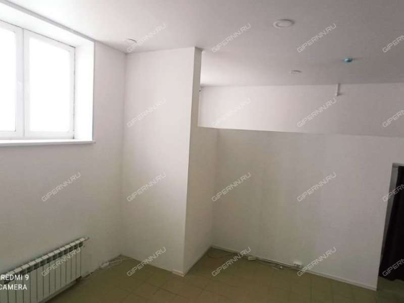 помещение под помещение свободного назначения, торговую площадь на 2-й Дорожной улице