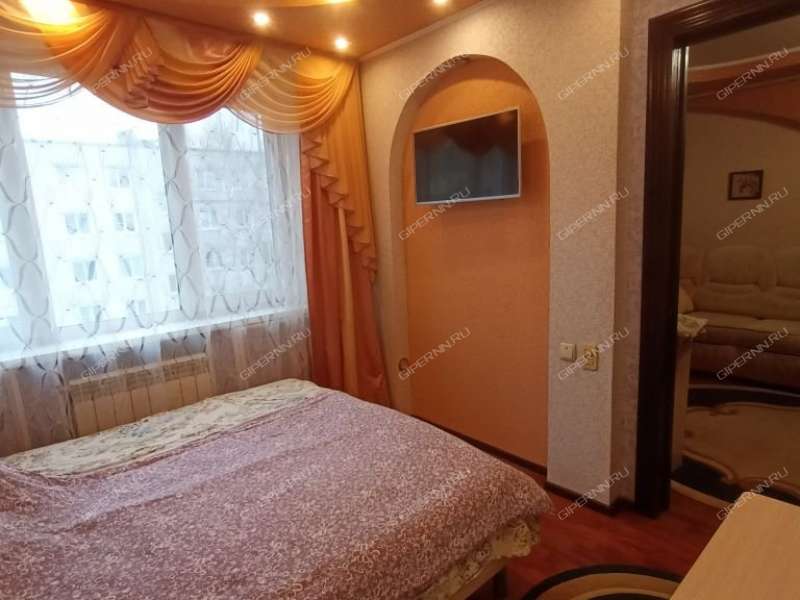 четырёхкомнатная квартира на улице Бурденко дом 19