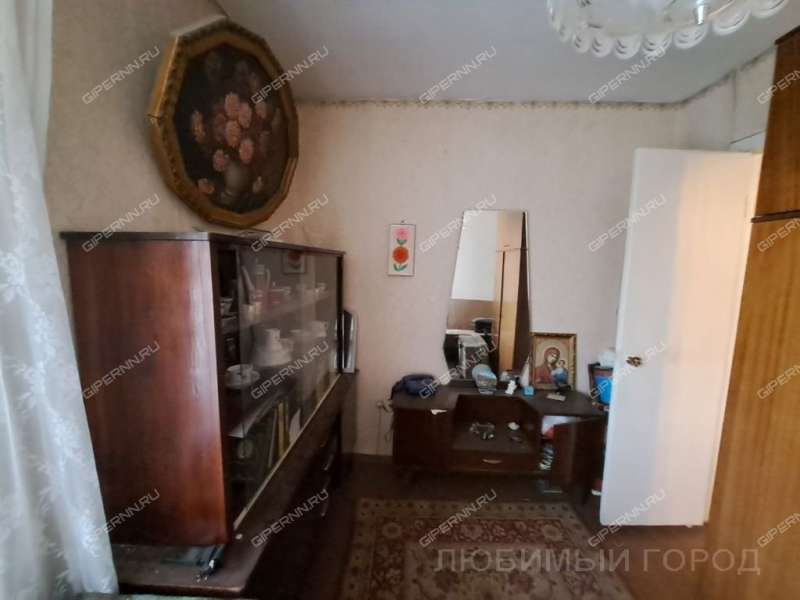 трёхкомнатная квартира на улице Искры дом 1