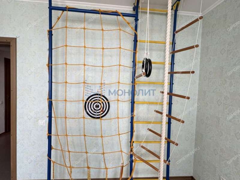 трёхкомнатная квартира на улице Дунаева дом 12