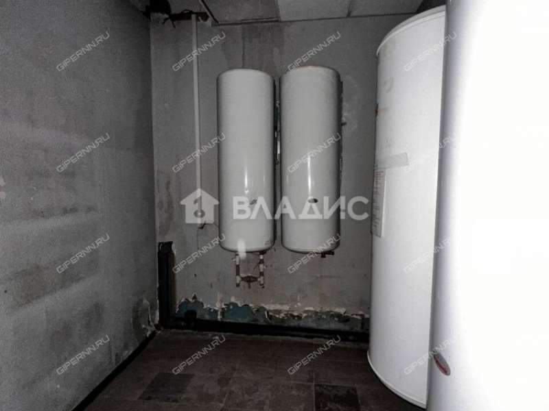 здание под офис, торговую площадь на Московском шоссе