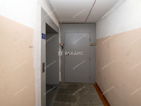3-komnatnaya-ul-plotnikova-d-4 фото