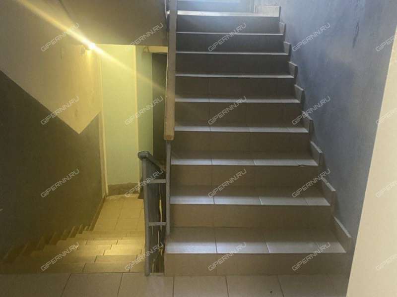 двухкомнатная квартира на площади Максима Горького дом 4/2