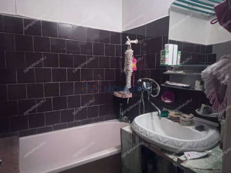 трёхкомнатная квартира на улице Маршала Жукова дом 16 город Павлово