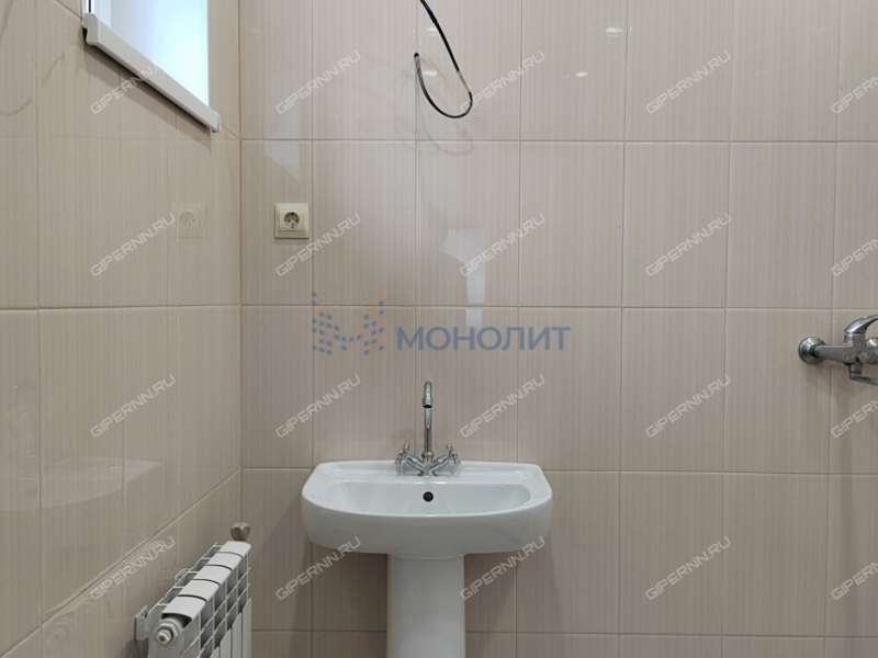 дом на Центральной улице село Курилово