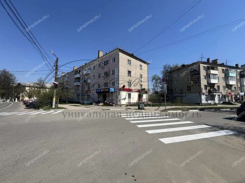 помещение под торговую площадь на Октябрьской улице город Бор