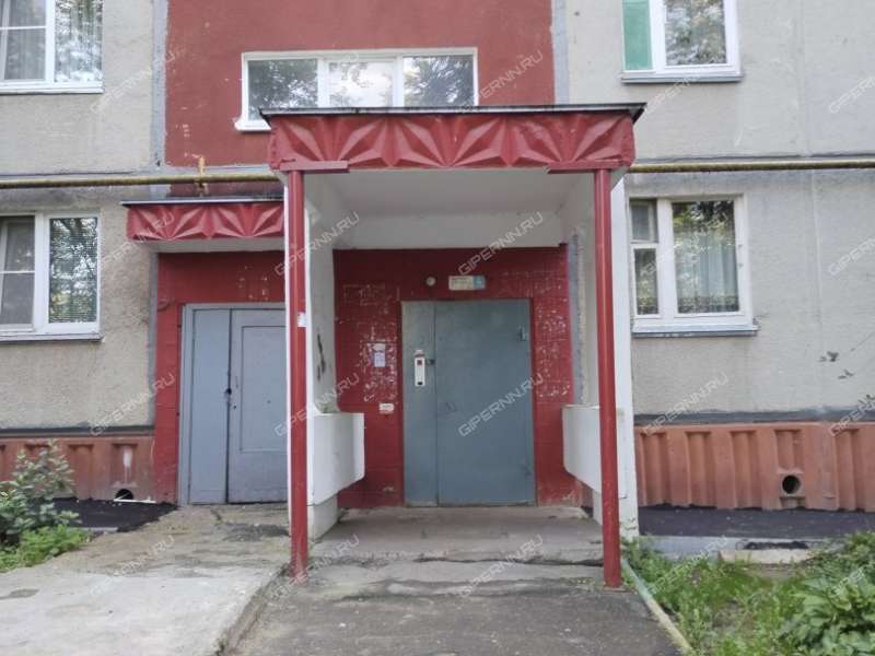 трёхкомнатная квартира на улице Германа Лопатина дом 5