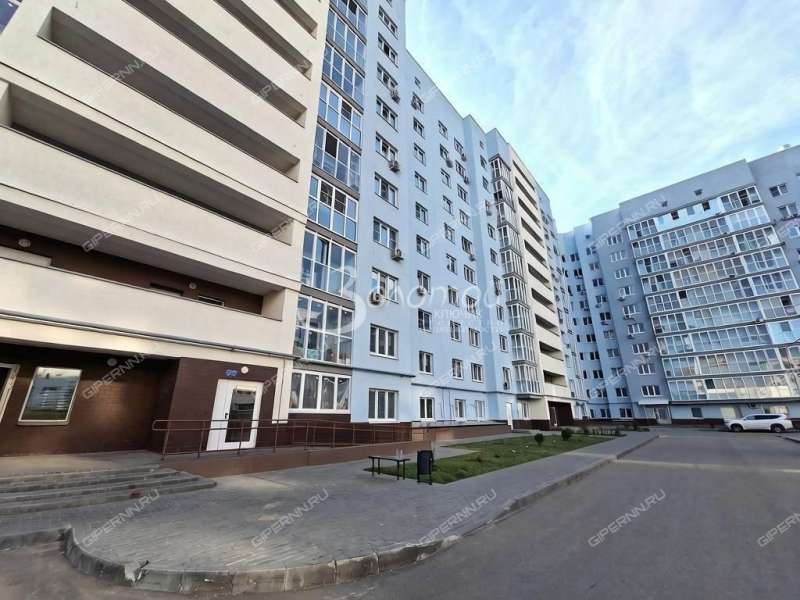 трёхкомнатная квартира на Деловой улице дом 22