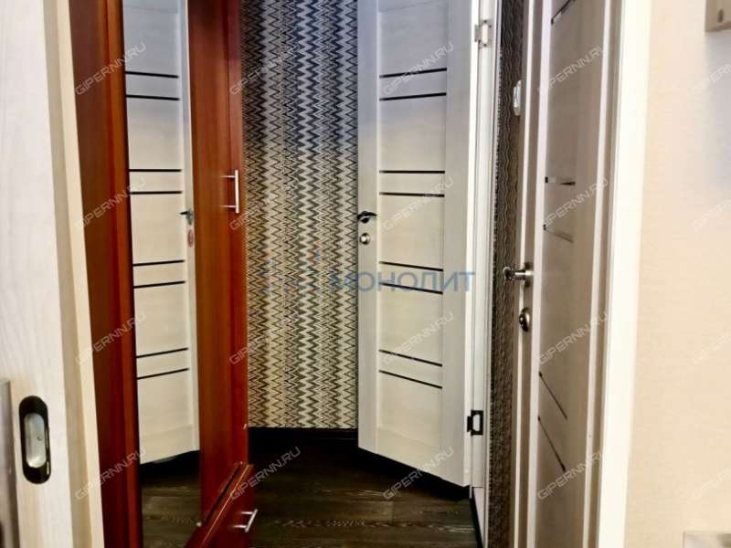 четырёхкомнатная квартира на проспекте Бусыгина дом 50