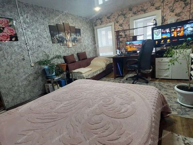 1/2 дома на Алма-Атинской улице