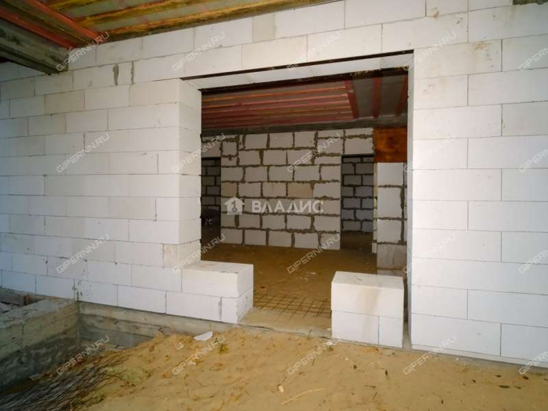 дом на  село Безводное