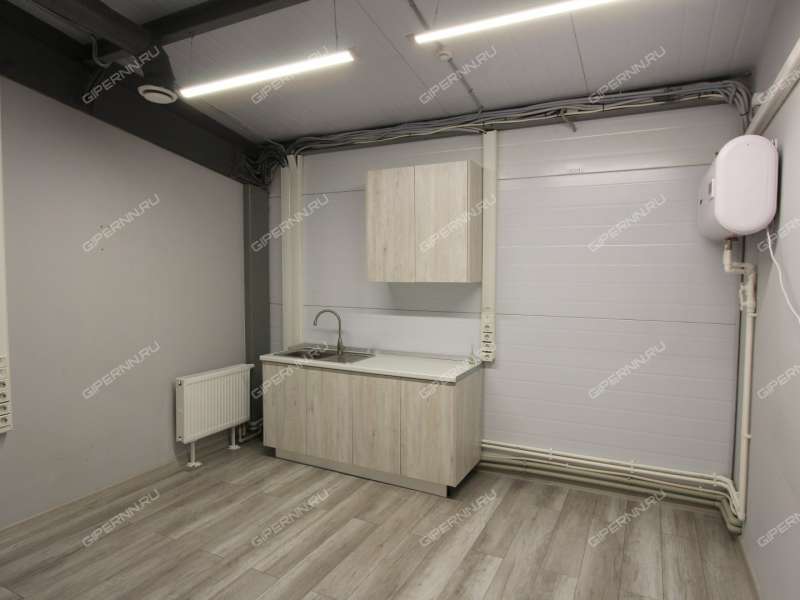 здание под торговую площадь, недвижимость под автобизнес на улице Федосеенко