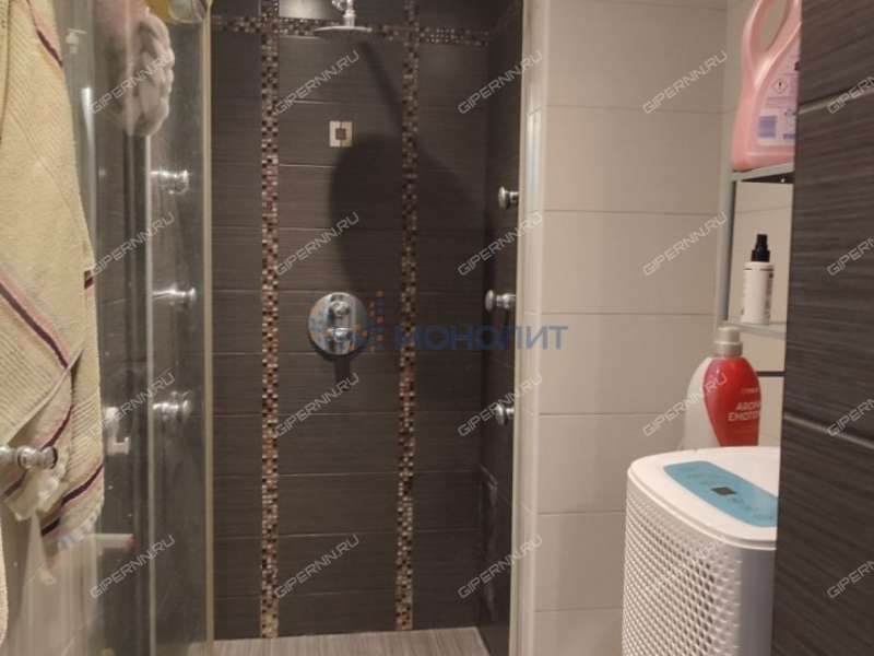 трёхкомнатная квартира на улице Александра Хохлова дом 1