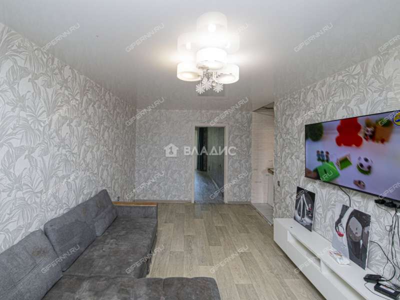 трёхкомнатная квартира на Комсомольской улице дом 19