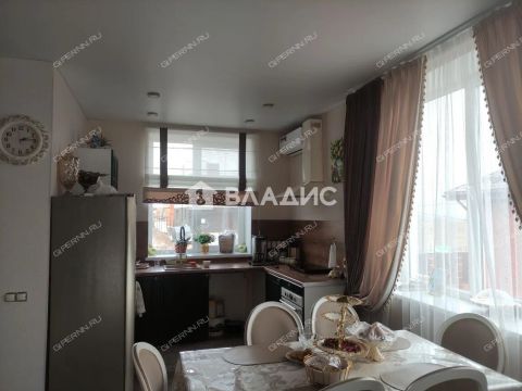 kottedzh-derevnya-beshencevo-ul-bolshaya-okruzhnaya-d-136 фото