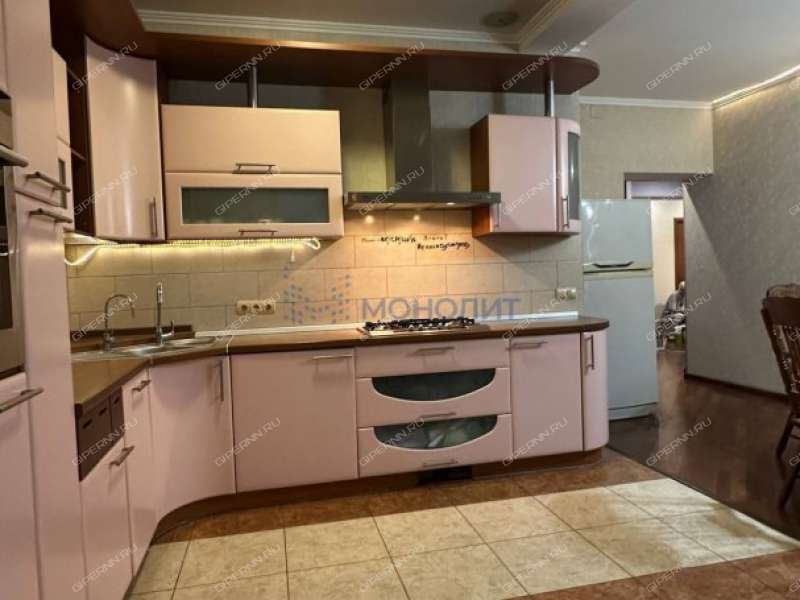 четырёхкомнатная квартира на улице Белинского дом 62