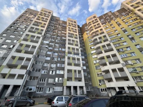 1-komnatnaya-ul-vyatskaya-d-8 фото