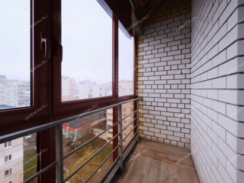 2-komnatnaya-ul-poltavskaya-d-37 фото