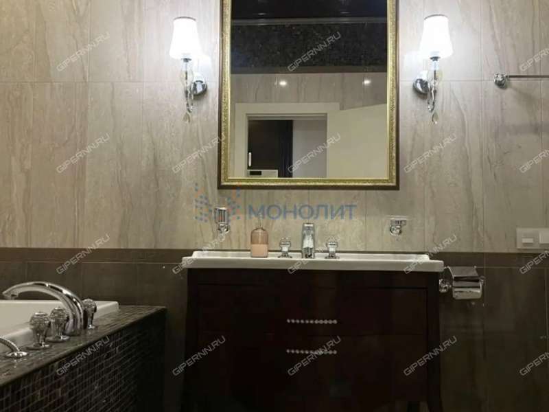 трёхкомнатная квартира на улице Максима Горького дом 77