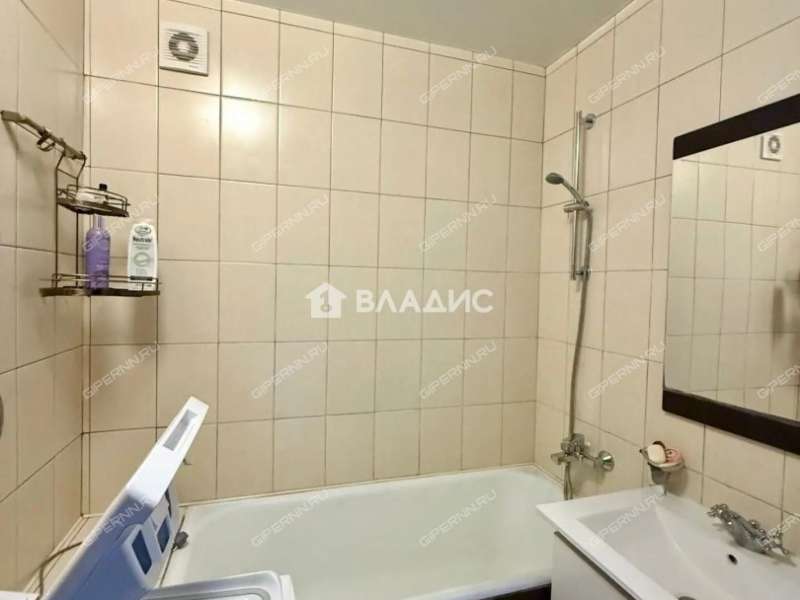 трёхкомнатная квартира на улице Максима Горького дом 152