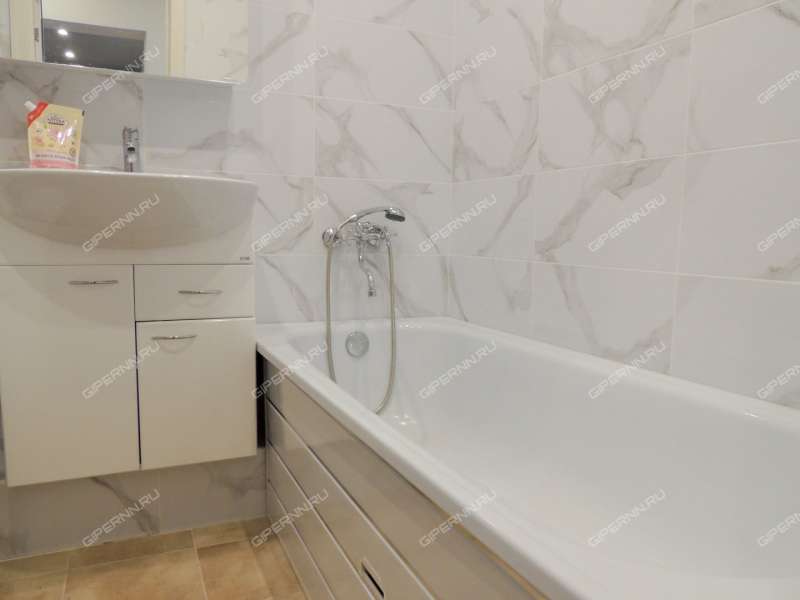 однокомнатная квартира на бульваре 60-летия Октября дом 21 к2