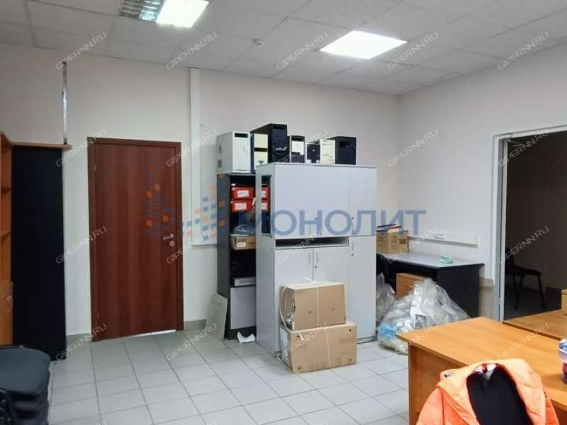 помещение под торговую площадь, производственную площадь на улице Черняховского