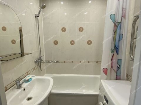 2-komnatnaya-ul-admirala-makarova-d-7-1 фото
